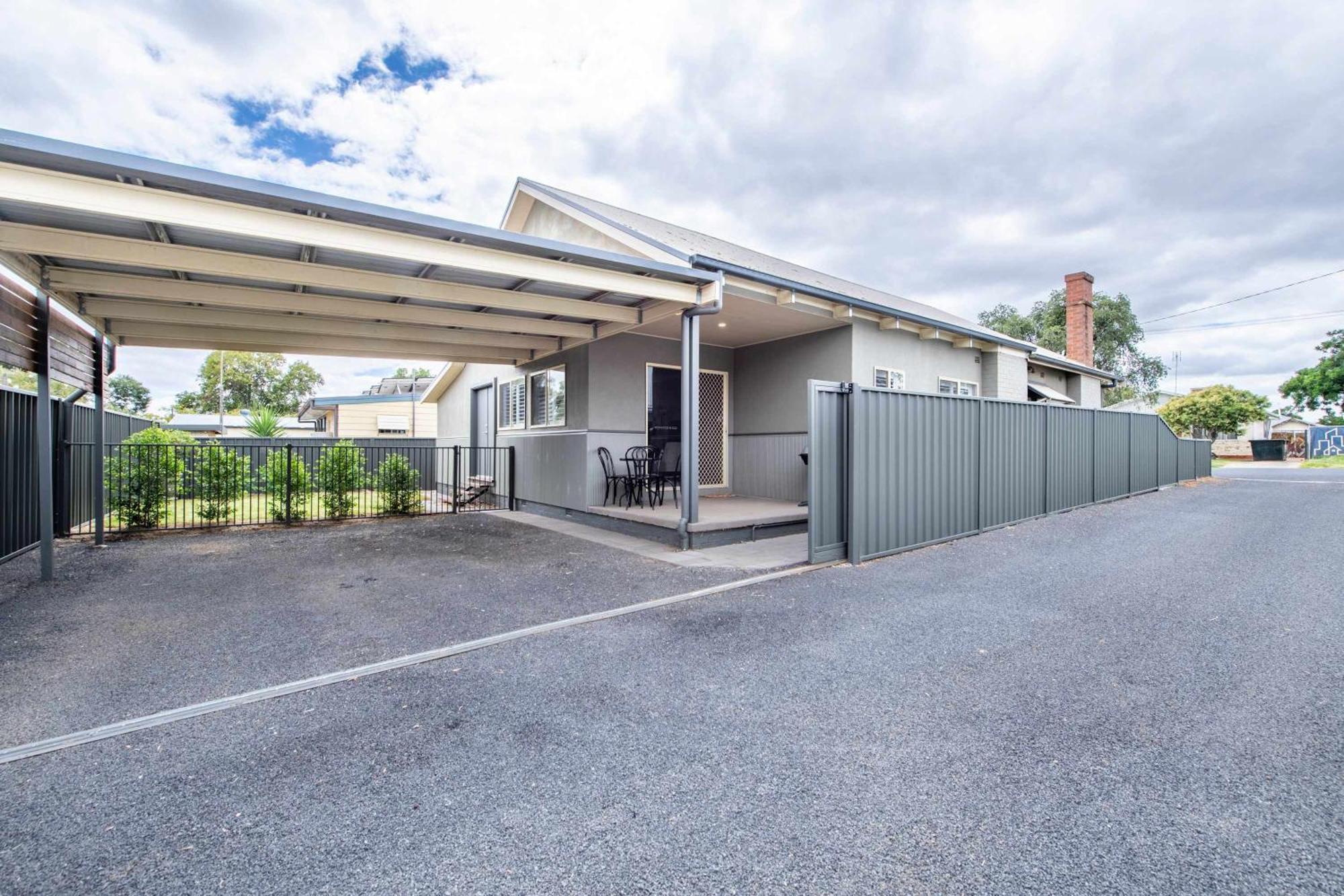 South Dubbo Hideaway - Pet Friendly Villa Екстериор снимка