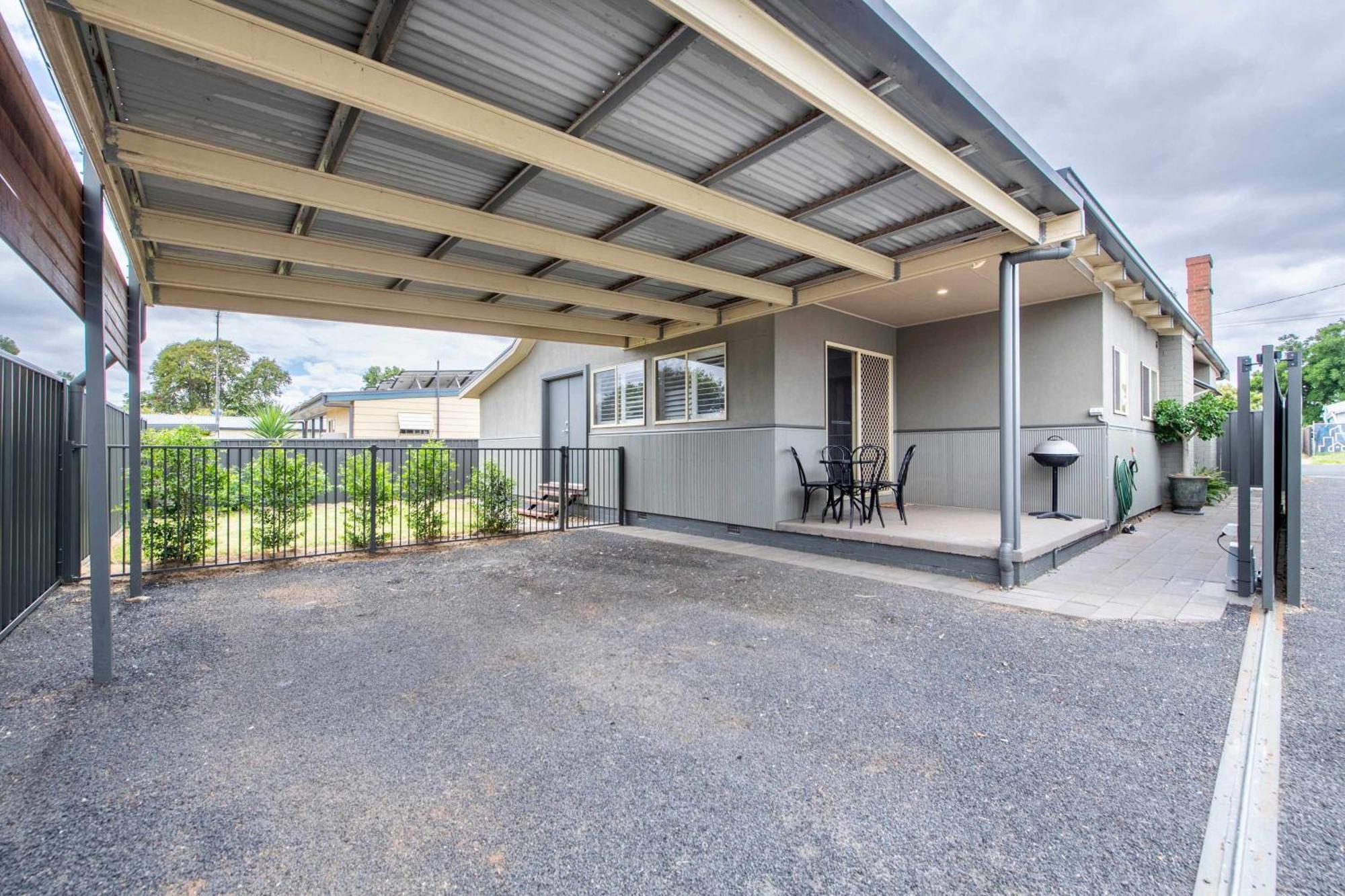 South Dubbo Hideaway - Pet Friendly Villa Екстериор снимка